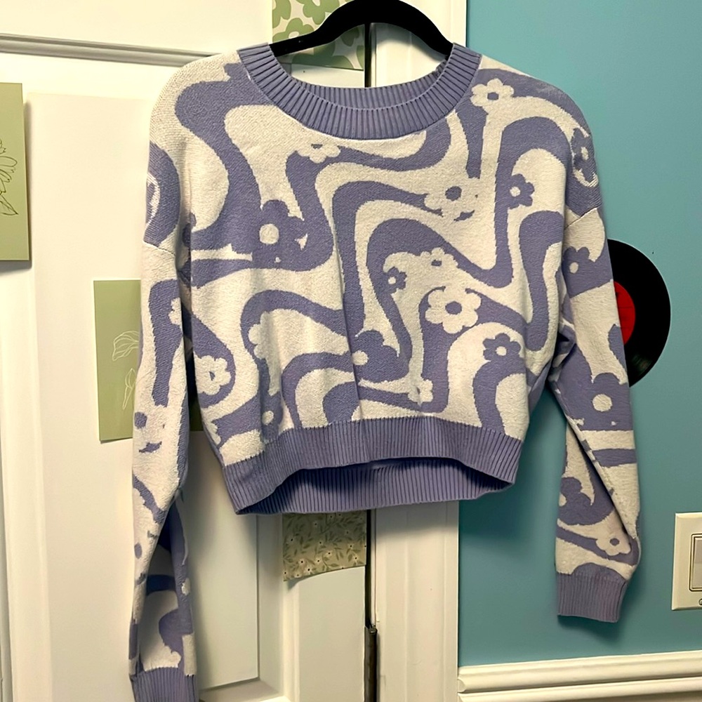 Cropped sweater